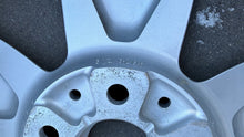Laden Sie das Bild in den Galerie-Viewer, 1x Alufelge 15 Zoll 5.5" 5x112 46ET 6855101 BMW Mini Rim Wheel FEL8237639968yc