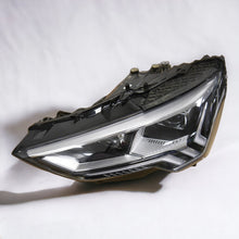 Laden Sie das Bild in den Galerie-Viewer, Frontscheinwerfer Audi Q3 83A941035 LED Links Scheinwerfer Headlight