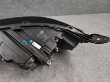 Laden Sie das Bild in den Galerie-Viewer, Frontscheinwerfer VW Transporter S74113E016 LED Rechts Scheinwerfer Headlight SCH6670628656in