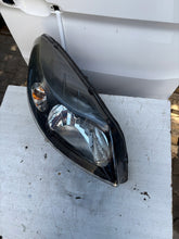 Laden Sie das Bild in den Galerie-Viewer, Frontscheinwerfer Dacia Sandero 260104793R Rechts Scheinwerfer Headlight