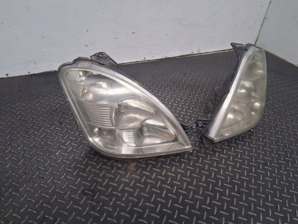 Frontscheinwerfer Iveco Daily III 69500010 Ein Satz Scheinwerfer Headlight SCH2823659855ha