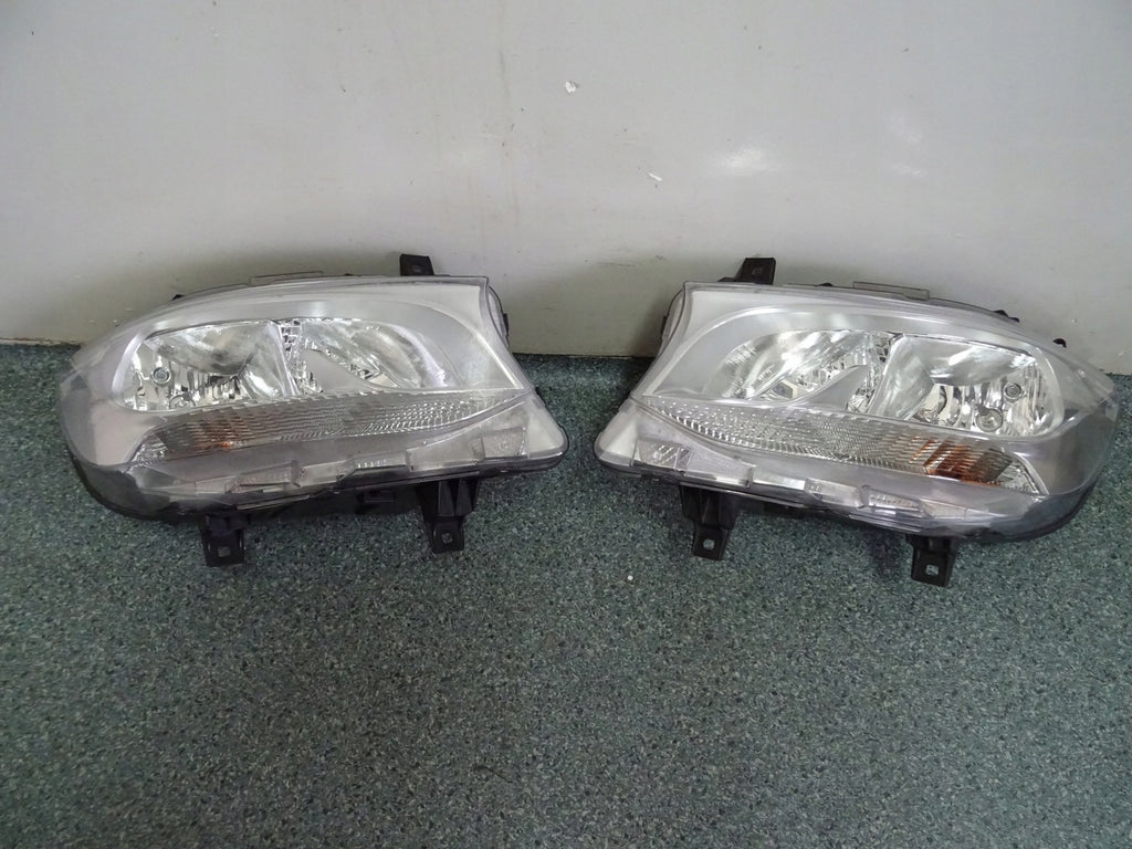 Frontscheinwerfer Mercedes-Benz Sprinter A9109060000 Rechts oder Links