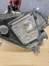 Load image into Gallery viewer, Frontscheinwerfer Opel Meriva A 933210 Xenon Rechts Scheinwerfer Headlight SCH9671104370xy