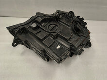 Laden Sie das Bild in den Galerie-Viewer, Frontscheinwerfer VW Multivan Transporter 7L1941035A Links Headlight SCH1423292411cx