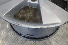 Load image into Gallery viewer, 1x Alufelge 16 Zoll 6.5" 5x112 46ET Glanz Silber 5E0601025C Skoda Octavia Iii FEL6666640838br