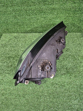 Laden Sie das Bild in den Galerie-Viewer, Frontscheinwerfer VW Caddy 2K1941005C LED Links Scheinwerfer Headlight SCH1421328666si