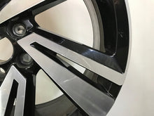 Laden Sie das Bild in den Galerie-Viewer, 1x Alufelge 18 Zoll 7.0" 5x100 39ET Glanz Schwarz 2GM601025H VW Rim Wheel FEL4619446241sz