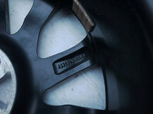 Laden Sie das Bild in den Galerie-Viewer, 1x Alufelge 16 Zoll 6.0" 4x100 48ET Glanz Silber 42611-0DG80 Toyota Yaris FEL6927455868oi