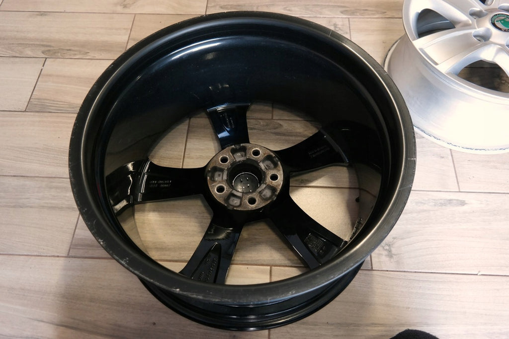 1x Alufelge 20 Zoll 9.0" 5x112 34ET 8W0601025CF Audi A4 B9 Rim Wheel