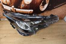 Load image into Gallery viewer, Frontscheinwerfer Toyota Corolla 811102S60 HH LED Rechts Scheinwerfer Headlight