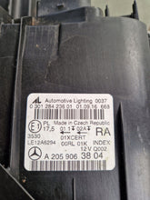 Laden Sie das Bild in den Galerie-Viewer, Frontscheinwerfer Mercedes-Benz W205 2059063704 2059063804 LED Rechts oder Links SCH9064484022pt