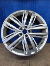 Load image into Gallery viewer, 1x Alufelge 19 Zoll 7.0" 5x112 5NA601025AP VW Tiguan Rim Wheel FEL1624386618ci
