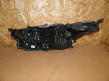 Laden Sie das Bild in den Galerie-Viewer, Frontscheinwerfer Toyota 4 IV Yaris 81130-K0060 Rechts Scheinwerfer Headlight