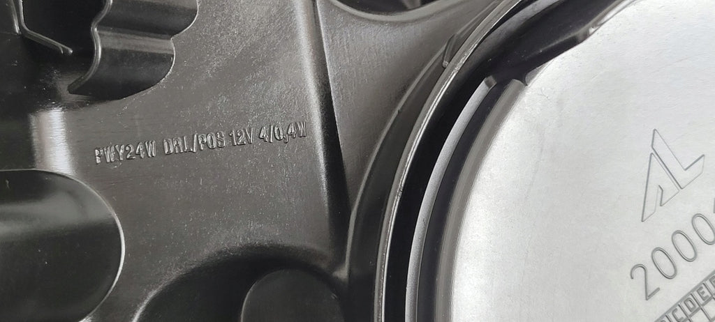 Frontscheinwerfer Skoda Fabia III 6V1941015D Links Scheinwerfer Headlight