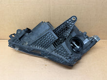 Laden Sie das Bild in den Galerie-Viewer, Frontscheinwerfer Skoda Superb III 3V1941016C Rechts Scheinwerfer Headlight SCH8649198256ia