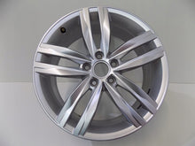 Laden Sie das Bild in den Galerie-Viewer, 1x Alufelge 18 Zoll 7.5" 5x112 51ET 5GM601025A VW Golf Rim Wheel FEL3171945911bv