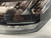 Laden Sie das Bild in den Galerie-Viewer, Frontscheinwerfer Skoda Fabia IV 6VB941015 LED Links Scheinwerfer Headlight SCH4023939528mo