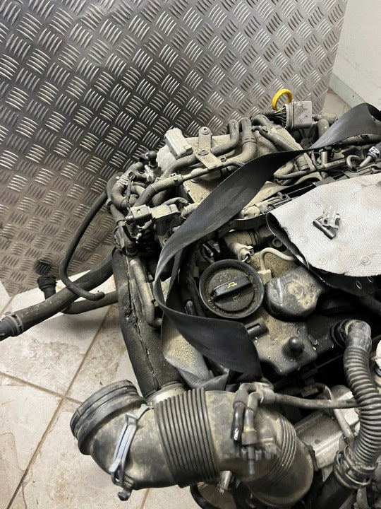 Motor VW Golf VII I CLH 1.6 TDI 215TKm Diesel Engine Komplett MOT7271380441pe
