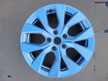 Load image into Gallery viewer, 1x Alufelge 17 Zoll 7.0" 5x114.3 35ET Glanz Silber 403009172R Renault Captur Ii FEL4197902274jd