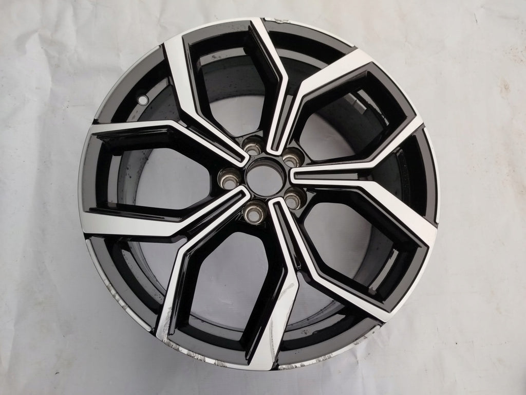 1x Alufelge 18 Zoll 7.5" 5x100 51ET 2G0601025AQ VW Polo Rim Wheel