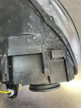 Laden Sie das Bild in den Galerie-Viewer, Frontscheinwerfer VW Scirocco Links Scheinwerfer Headlight SCH4321836751mr