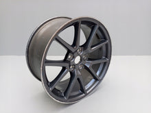 Laden Sie das Bild in den Galerie-Viewer, 1x Alufelge 18 Zoll 8.5" 5x114.3 40ET Glanz Graphit J9C3-1007-CA Tesla 3 FEL7431181518yz