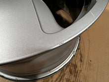 Laden Sie das Bild in den Galerie-Viewer, 1x Alufelge 16 Zoll 7.0&quot; 5x112 52ET 6856043 Mini Clubman F54 Rim Wheel