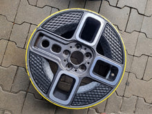 Laden Sie das Bild in den Galerie-Viewer, 1x Alufelge 17 Zoll 7.0&quot; 5x112 54ET Glanz Graphit 6889171 Mini Rim Wheel