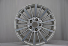 Load image into Gallery viewer, 1x Alufelge 18 Zoll 8.0" 5x120 34ET Glanz Silber 6796249 BMW 1 Rim Wheel FEL8297082084ra