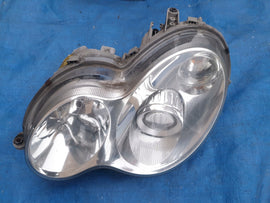 Frontscheinwerfer Mercedes-Benz W203 A2038203761 0301166275 Xenon Links SCH1049349707lj