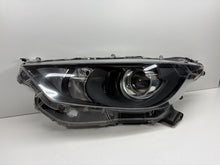 Laden Sie das Bild in den Galerie-Viewer, Frontscheinwerfer Toyota IV Yaris EUK0-6 Links Scheinwerfer Headlight SCH9326392238ow