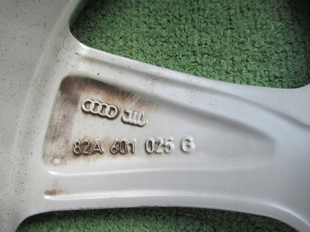 1x Alufelge 17 Zoll 7.5" 5x100 46ET Glanz Silber 82A601025 Audi A1 Rim Wheel FEL4020132917rb
