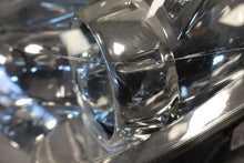 Laden Sie das Bild in den Galerie-Viewer, Frontscheinwerfer Opel Vectra C 13170933 Xenon Links Scheinwerfer Headlight SCH1638946716jv