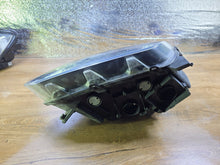 Laden Sie das Bild in den Galerie-Viewer, Frontscheinwerfer VW Amarok 2H3941031 Links Scheinwerfer Headlight SCH8823801137al
