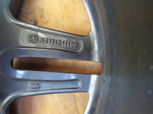 Load image into Gallery viewer, 1x Alufelge 18 Zoll 9.0" 5x112 49ET A2134016400 Mercedes-Benz W213 Rim Wheel FEL8800794900qe