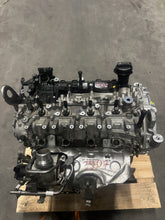 Laden Sie das Bild in den Galerie-Viewer, Motor Mercedes-Benz Cla M282914 1.3 14TKm 2019 Benzin Engine Unkomplett