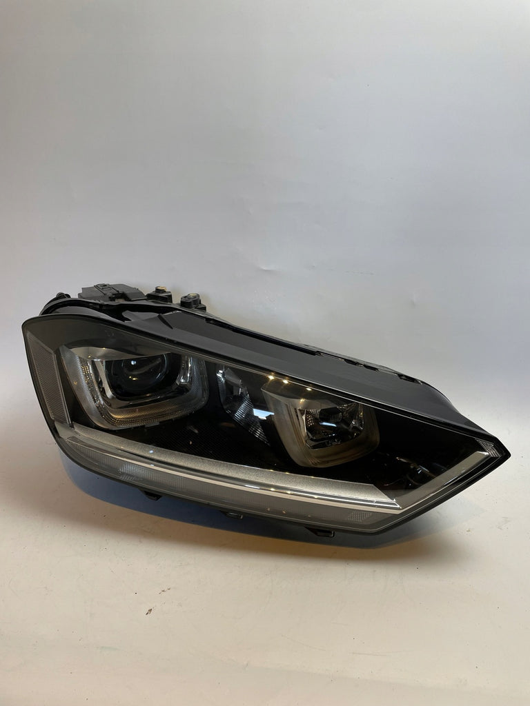 Frontscheinwerfer VW Sportsvan 517941044B 90067948 Xenon Rechts Headlight