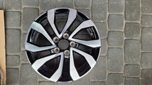 Laden Sie das Bild in den Galerie-Viewer, 1x Alufelge 15 Zoll 5.5&quot; 5x100 40ET 2G0601025AR VW Polo Rim Wheel