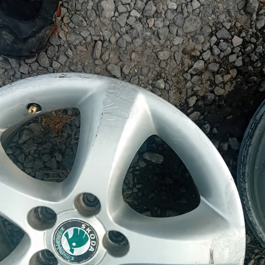 3x Alufelge 15 Zoll 6.0" 5x100 5J0601025A Skoda Rim Wheel