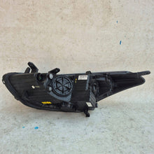 Load image into Gallery viewer, Frontscheinwerfer Hyundai I30 92102-A6060 Rechts Scheinwerfer Headlight SCH1113471642np