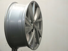 Laden Sie das Bild in den Galerie-Viewer, 1x Alufelge 17 Zoll 7.0&quot; 5x112 45ET Glanz 81A601025C Audi Rim Wheel