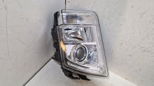 Laden Sie das Bild in den Galerie-Viewer, Frontscheinwerfer Volvo 21323106 Rechts Scheinwerfer Headlight