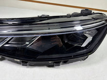Load image into Gallery viewer, Frontscheinwerfer VW Passat 3J1941005 L853469 LED Links Scheinwerfer Headlight SCH4954399198ba
