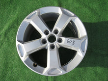 Laden Sie das Bild in den Galerie-Viewer, 1x Alufelge 17 Zoll 7.0" 5x112 45ET Silber 81A071497A Audi Q2 Rim Wheel FEL5554432470tn