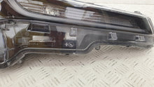 Laden Sie das Bild in den Galerie-Viewer, Frontscheinwerfer Toyota Corolla 81110-02S70 LED Rechts Scheinwerfer Headlight