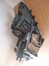 Laden Sie das Bild in den Galerie-Viewer, Frontscheinwerfer Seat Alhambra 7N5941751 Xenon Links Scheinwerfer Headlight