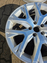 Laden Sie das Bild in den Galerie-Viewer, 1x Alufelge 18 Zoll 8.0" 5x112 40ET Glanz Silber 3AA601025S VW Passat B7 FEL6033478647oy