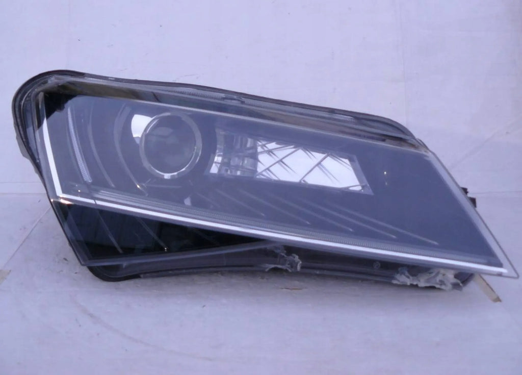 Frontscheinwerfer Skoda Superb III 3V1941016A Xenon Rechts Headlight