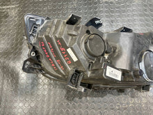 Load image into Gallery viewer, Frontscheinwerfer Iveco Daily IV 5801473749 Rechts Scheinwerfer Headlight SCH2064325900tl