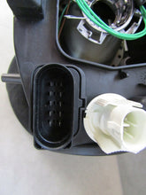 Laden Sie das Bild in den Galerie-Viewer, Frontscheinwerfer Skoda Superb I Xenon Rechts Scheinwerfer Headlight SCH2512588367re